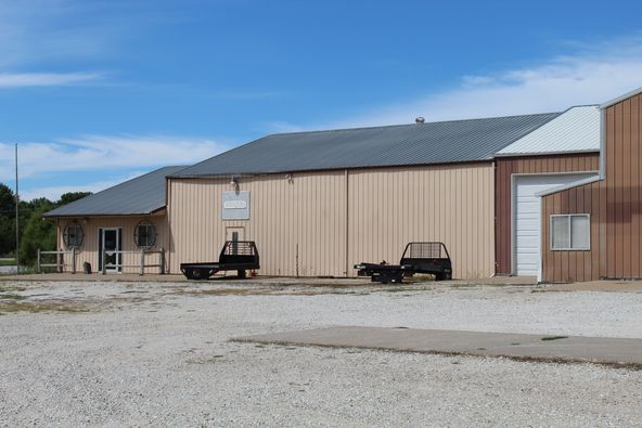 25043 Dogwood Ln, Kirksville, MO 63501